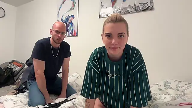 Foxy Bite online show from November 2025 09:04:01 PM