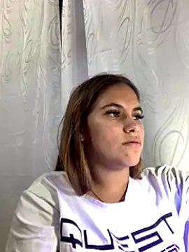 MiiluRosse online show from November 2025 10:47:01 PM