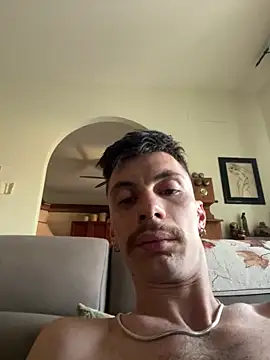 Lucamilano1991 online show from April 2026 04:33:01 PM