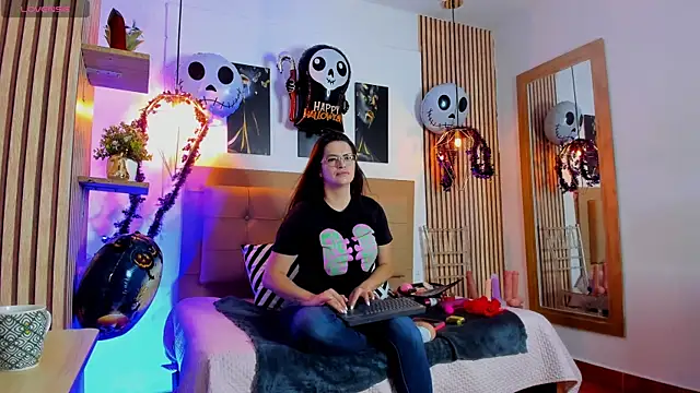  samanthaa foxx online show from October 2025 10:38:01 AM