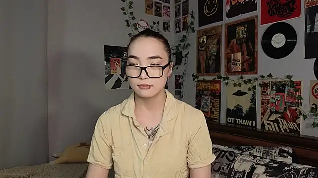 OdetteBiddy online show from November 2025 08:18:01 PM