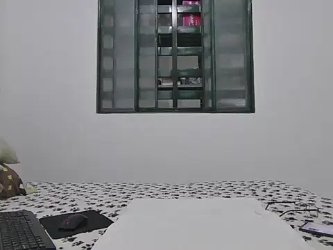 skinnylatino51 online show from September 2025 12:49:01 AM