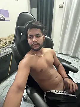 Kartikkartik8595 online show from April 2026 10:48:01 PM