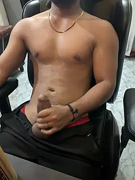 Kartikkartik8595 online show from June 2026 11:05:01 PM