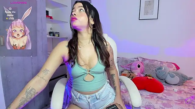Anniemar  online show from May 2026 04:18:02 AM
