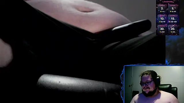 Snapshot of DetChompy chatting on May 2026 05:48:01 AM DetChompy online show from May 2026 05:48:01 AM