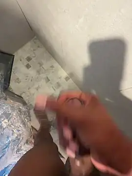 Snapshot of Americano021 chatting on April 2026 04:11:01 AM Americano021 online show from April 2026 04:11:01 AM