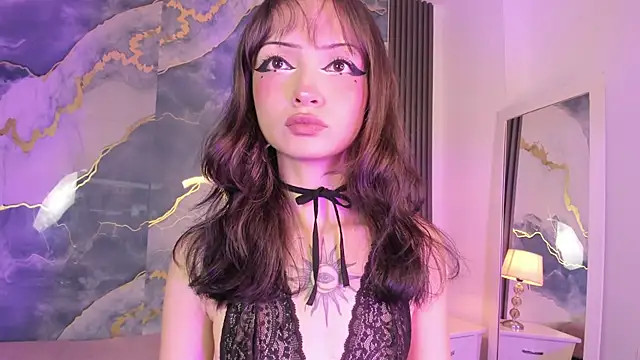 Snapshot of MaddieStark chatting on June 2026 01:25:02 PM MaddieStark online show from June 2026 01:25:02 PM