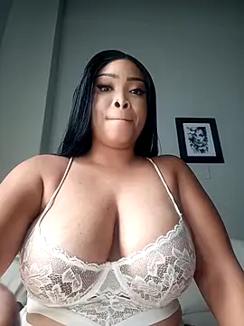 MadamPinky online show from March 2026 10:43:01 AM