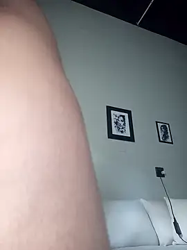 MadamPinky online show from April 2026 02:12:01 PM