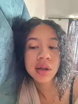 jadee8 online show from April 2026 04:23:01 PM