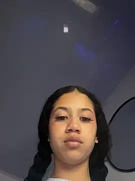 jadee8 online show from April 2026 12:25:02 AM