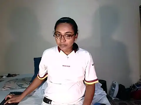 indiansweetflava online show from November 2025 05:40:01 AM