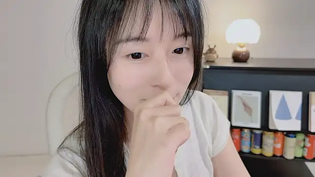 Snapshot of Onechestnut chatting on May 2026 04:04:02 PM Onechestnut online show from May 2026 04:04:02 PM