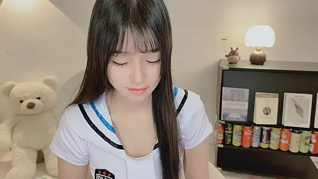 Onechestnut online show from June 2026 05:02:01 AM