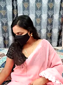 Snapshot of Lalitha-1995 chatting on July 2026 04:51:02 AM Lalitha-1995 online show from July 2026 04:51:02 AM