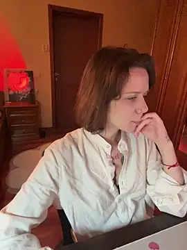 enchanting chloe online show from October 2025 04:17:01 PM