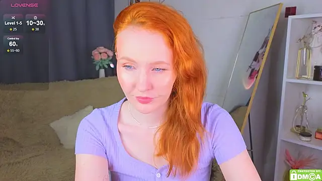 Snapshot of JoyceJones chatting on September 2025 07:06:02 PM JoyceJones online show from September 2025 07:06:02 PM