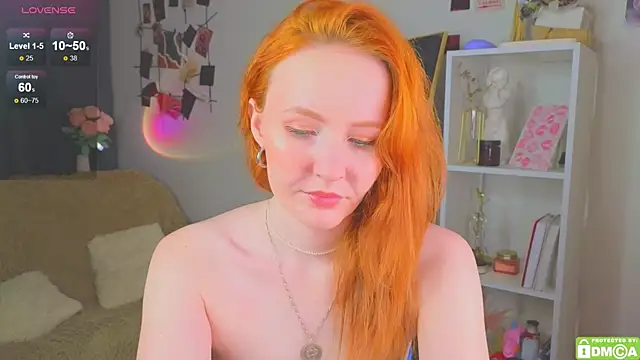 Snapshot of JoyceJones chatting on October 2025 07:11:02 PM JoyceJones online show from October 2025 07:11:02 PM