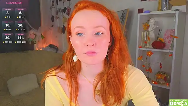 Snapshot of JoyceJones chatting on November 2025 08:00:01 PM JoyceJones online show from November 2025 08:00:01 PM