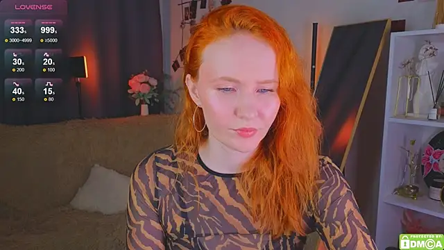 Snapshot of JoyceJones chatting on November 2025 08:19:01 PM JoyceJones online show from November 2025 08:19:01 PM