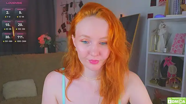 Snapshot of JoyceJones chatting on November 2025 08:12:01 PM JoyceJones online show from November 2025 08:12:01 PM