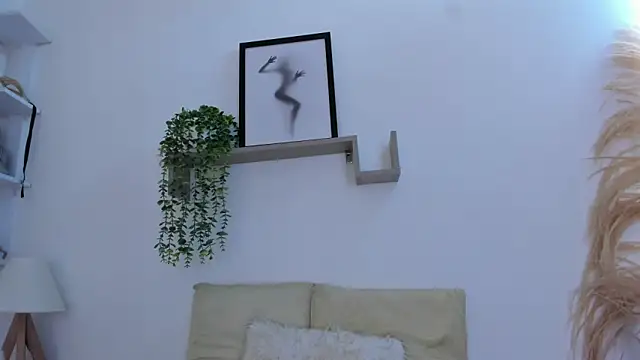 Snapshot of Samanta_Monroe chatting on October 2025 06:27:02 PM Samanta Monroe online show from October 2025 06:27:02 PM