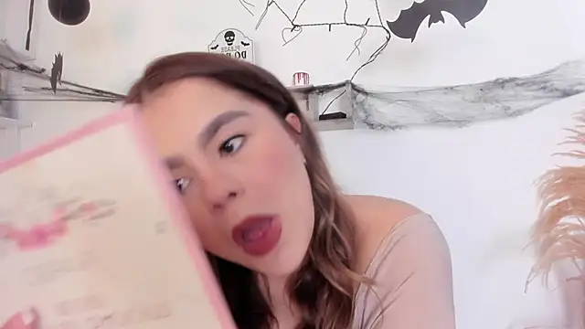 Snapshot of Samanta_Monroe chatting on October 2025 12:15:01 PM Samanta Monroe online show from October 2025 12:15:01 PM