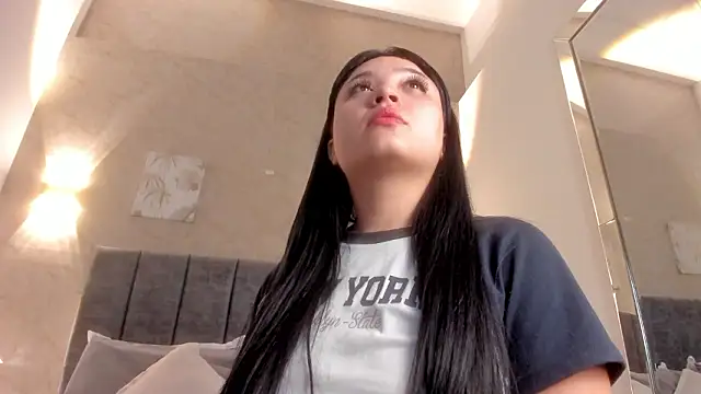 Lunaa bellaa online show from March 2026 02:04:02 AM