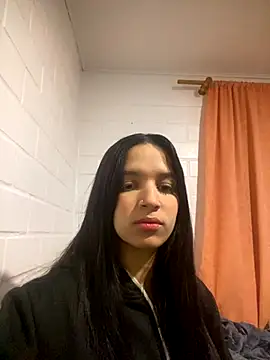 sofia model online show from October 2025 04:44:02 PM