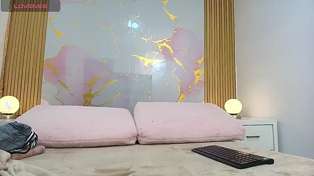 JulietaMills online show from November 2025 07:36:02 PM