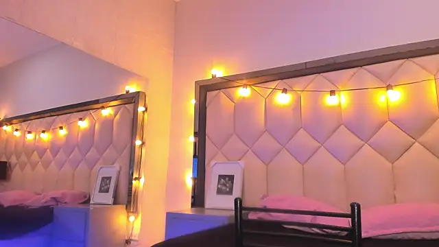 Snapshot of Scarletbigbug chatting on January 2026 11:26:01 AM Scarletbigbug online show from January 2026 11:26:01 AM