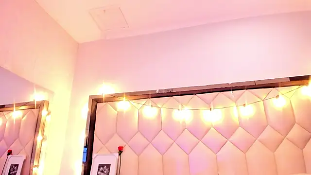 Snapshot of Scarletbigbug chatting on February 2026 11:42:02 AM Scarletbigbug online show from February 2026 11:42:02 AM