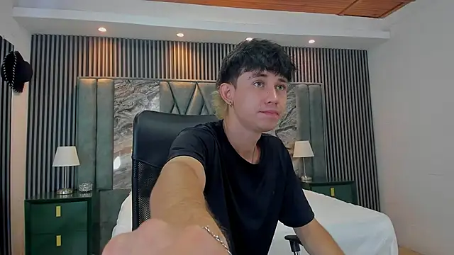 Michael blue online show from October 2025 02:35:01 PM