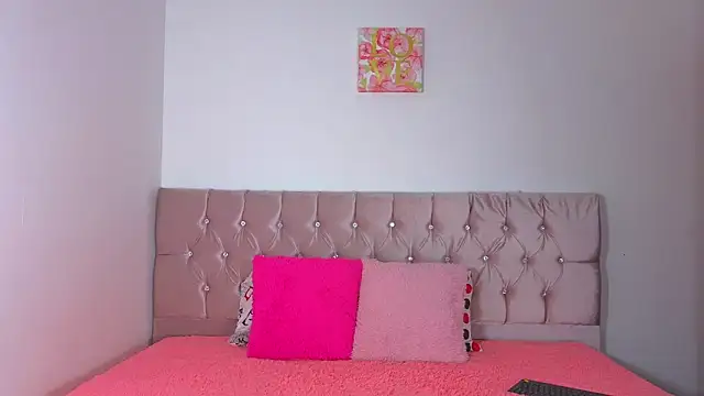 cuteeimy online show from September 2025 04:51:02 PM