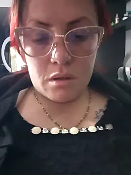 carolinhe  online show from September 2025 08:24:02 PM