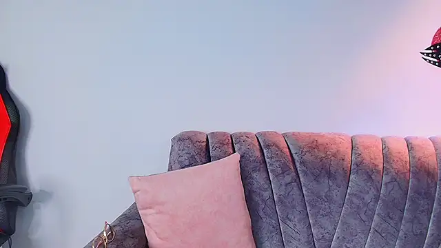 carolinhe  online show from October 2025 08:16:02 PM