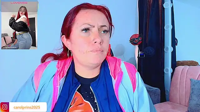 carolinhe  online show from November 2025 07:24:01 PM