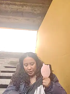 Snapshot of You-sexy-starr chatting on October 2025 06:39:02 PM You-sexy-starr online show from October 2025 06:39:02 PM