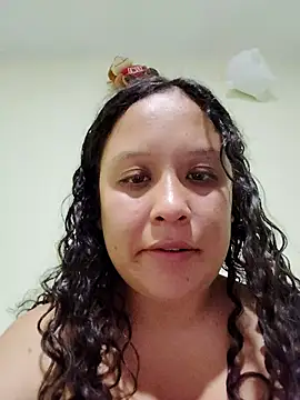 Snapshot of You-sexy-starr chatting on November 2025 10:36:02 PM You-sexy-starr online show from November 2025 10:36:02 PM