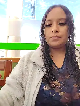 Snapshot of You-sexy-starr chatting on November 2025 06:20:01 PM You-sexy-starr online show from November 2025 06:20:01 PM