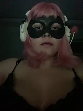 Snapshot of loveloly_ chatting on April 2026 03:59:01 AM loveloly online show from April 2026 03:59:01 AM