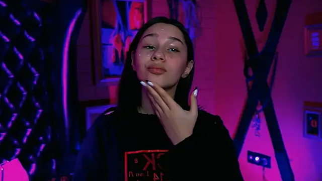 KimClarks  online show from October 2025 01:23:01 PM