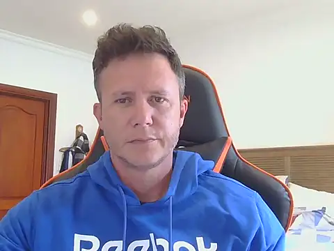 TroyDieselXXX online show from November 2025 06:45:01 AM