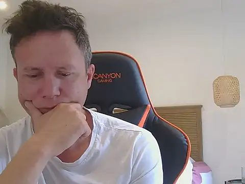 TroyDieselXXX online show from November 2025 04:44:01 AM