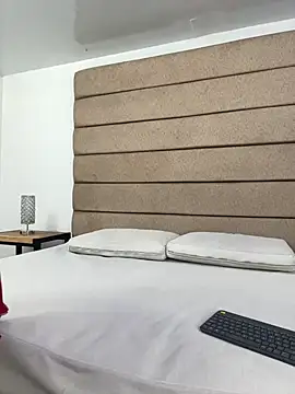 Snapshot of susan_elliot chatting on September 2025 07:26:02 PM susan elliot online show from September 2025 07:26:02 PM