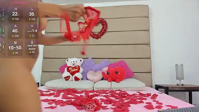 Snapshot of susan_elliot chatting on September 2025 03:02:01 PM susan elliot online show from September 2025 03:02:01 PM