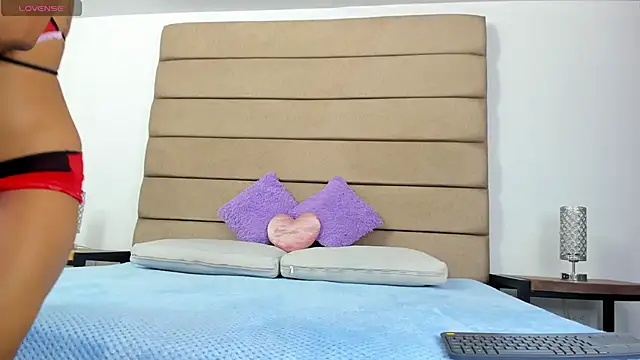 Snapshot of susan_elliot chatting on October 2025 07:36:02 PM susan elliot online show from October 2025 07:36:02 PM