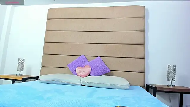 Snapshot of susan_elliot chatting on October 2025 07:54:02 PM susan elliot online show from October 2025 07:54:02 PM