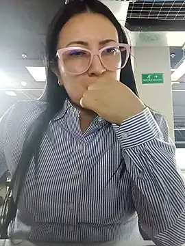 Romina693 online show from September 2025 05:44:01 AM